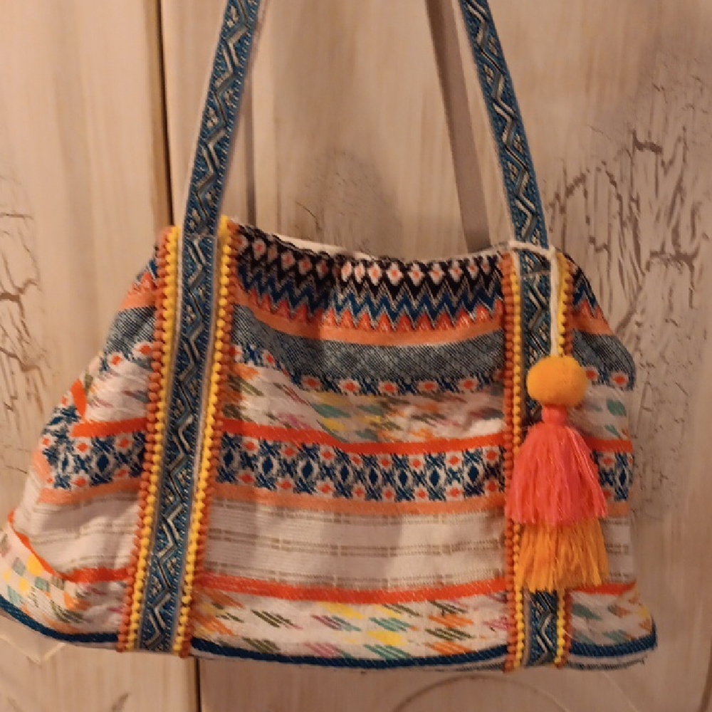 Colorful Patterned Shoulder Bag - Picture 3 of 9